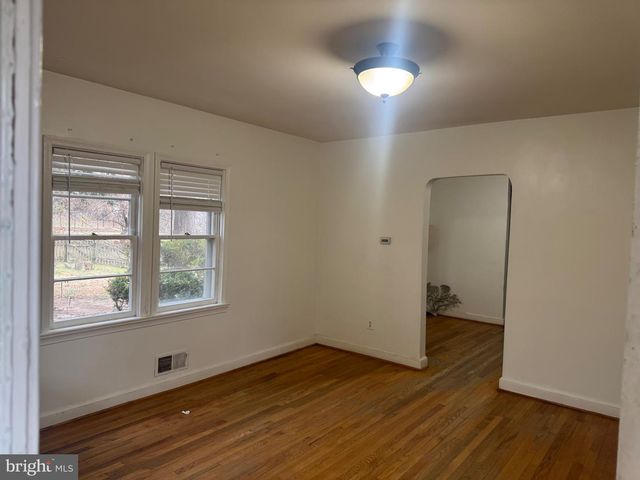 491 N LATHAM ST N, Alexandria, VA 22304