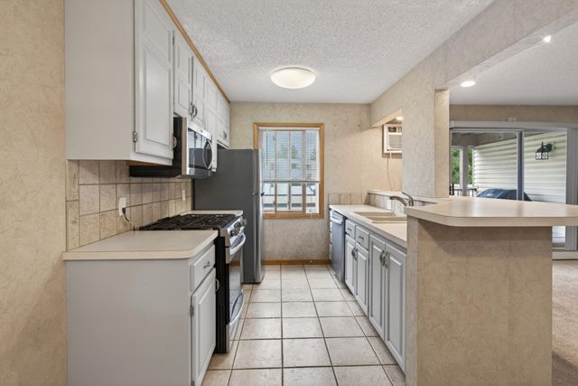 10720 Rockford Road 205, Plymouth, MN 55442