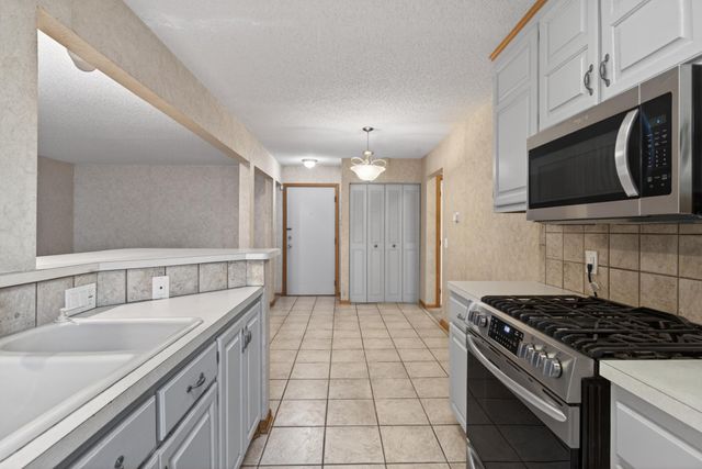 10720 Rockford Road 205, Plymouth, MN 55442