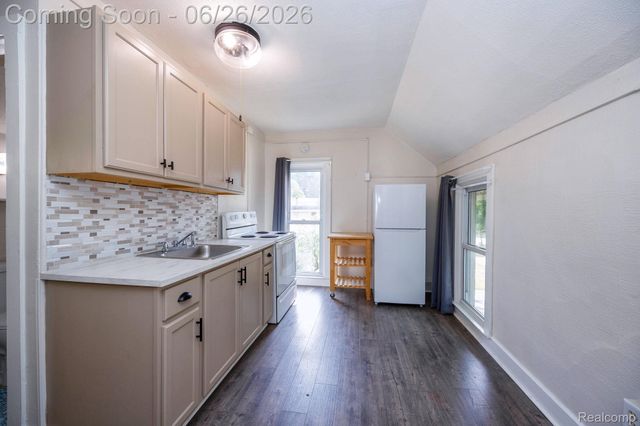250 1st Street, Milan, MI 48160
