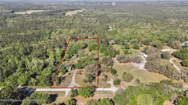 5025 Emerson Road, Brooksville, FL 34601