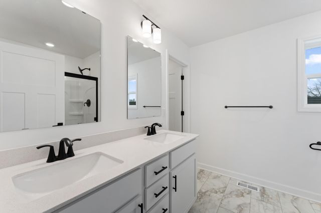 7538 Upper 42nd Street N, Oakdale, MN 55128