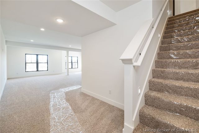 728 Lillian Way, Jeffersonville, IN 47130