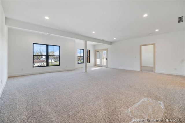 728 Lillian Way, Jeffersonville, IN 47130