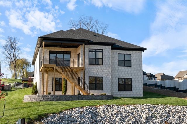 728 Lillian Way, Jeffersonville, IN 47130
