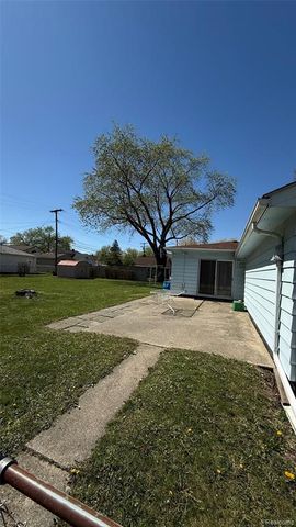 17009 Arlington Avenue, Allen Park, MI 48101