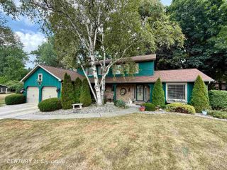 5402 N Nottingham Drive, Saginaw, MI 48603