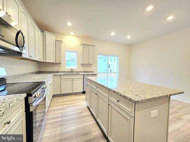 5516 ABERDEEN PL, White Plains, MD 20695