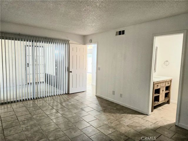 853 Douglas Court, Hemet, CA 92543