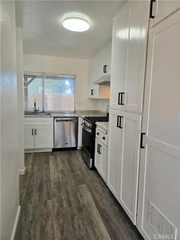 853 Douglas Court, Hemet, CA 92543
