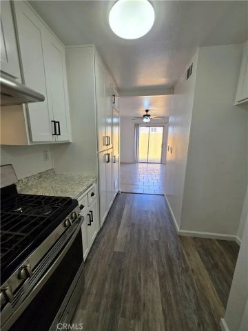 853 Douglas Court, Hemet, CA 92543
