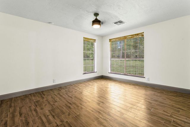 5146 Richardson Rd E, Livingston, TX 77351