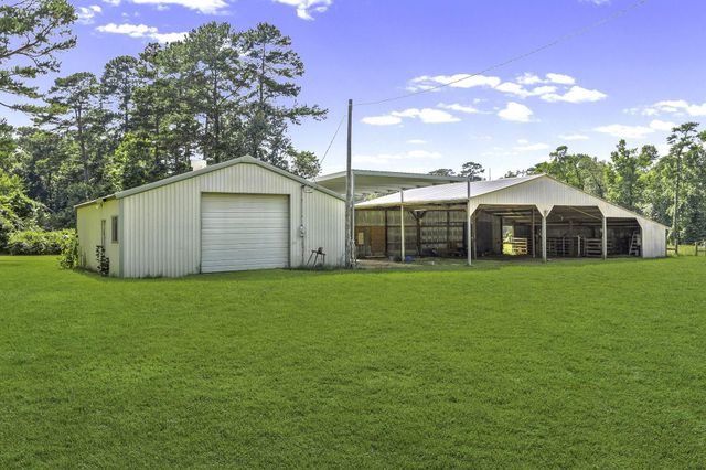 5146 Richardson Rd E, Livingston, TX 77351