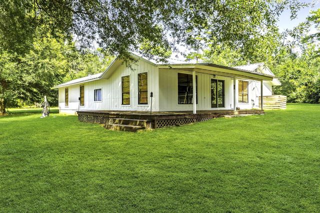 5146 Richardson Rd E, Livingston, TX 77351