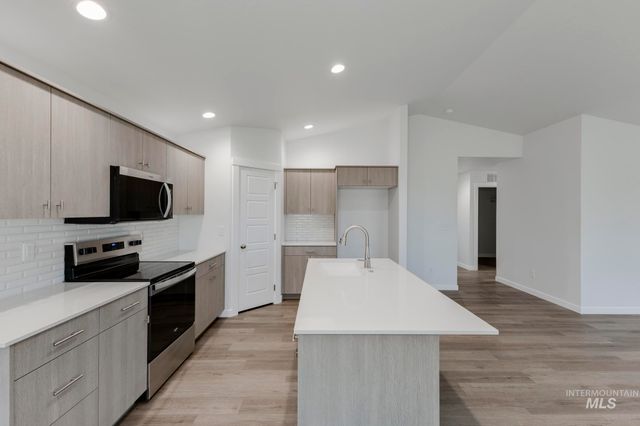 3784 W Maypearl St, Meridian, ID 83642