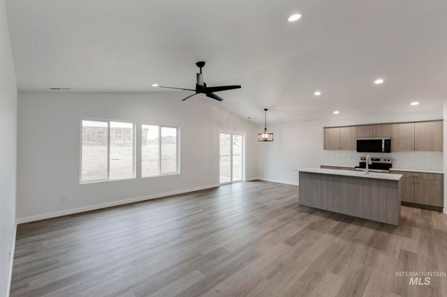 3784 W Maypearl St, Meridian, ID 83642