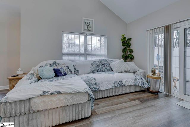 72 Ridgestone Circle, Mauldin, SC 29662