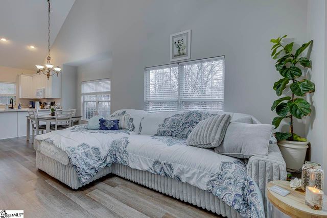 72 Ridgestone Circle, Mauldin, SC 29662