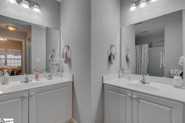 72 Ridgestone Circle, Mauldin, SC 29662