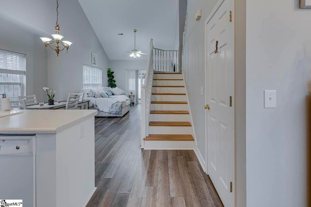 72 Ridgestone Circle, Mauldin, SC 29662