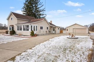 1758 S River Road, Saginaw, MI 48609