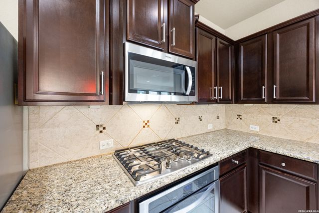 24727 Rising Hl, San Antonio, TX 78260
