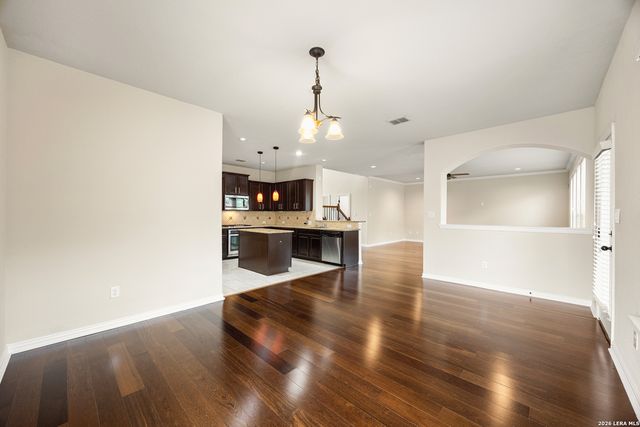 24727 Rising Hl, San Antonio, TX 78260