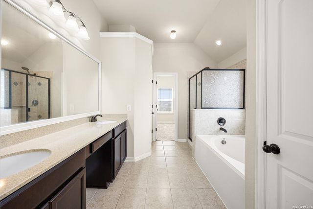 24727 Rising Hl, San Antonio, TX 78260