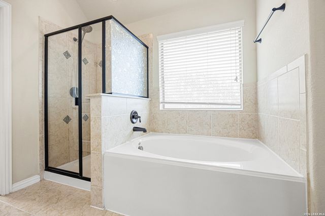 24727 Rising Hl, San Antonio, TX 78260