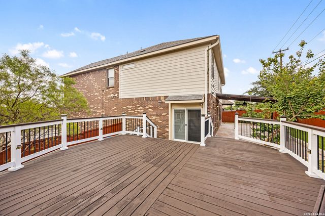 24727 Rising Hl, San Antonio, TX 78260