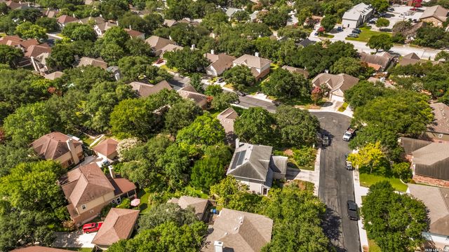 24727 Rising Hl, San Antonio, TX 78260