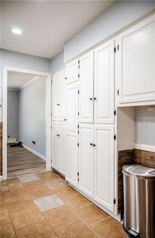 600 E Linwood Terrace, Independence, MO 64055
