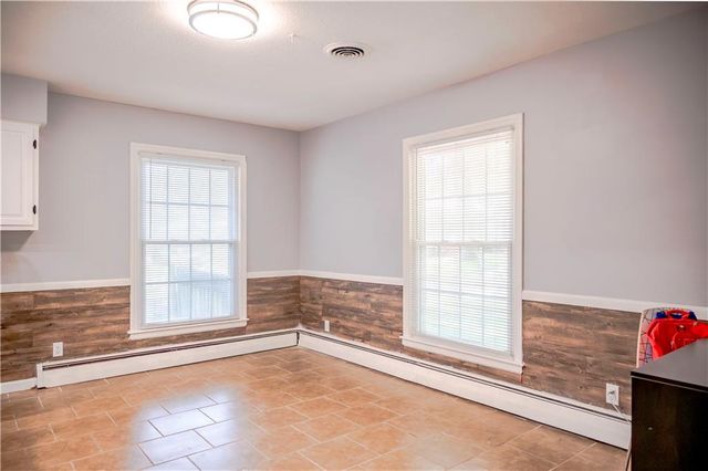600 E Linwood Terrace, Independence, MO 64055