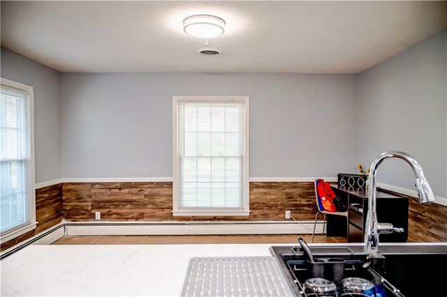 600 E Linwood Terrace, Independence, MO 64055