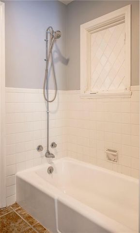600 E Linwood Terrace, Independence, MO 64055
