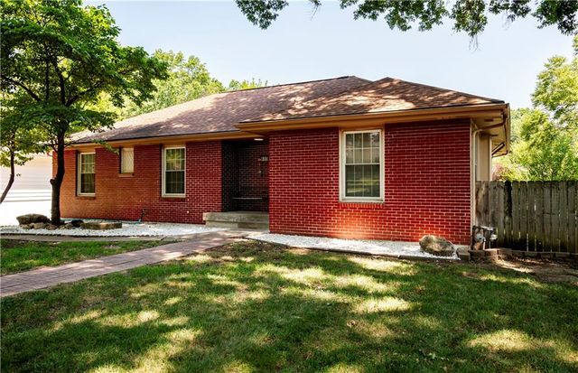 600 E Linwood Terrace, Independence, MO 64055