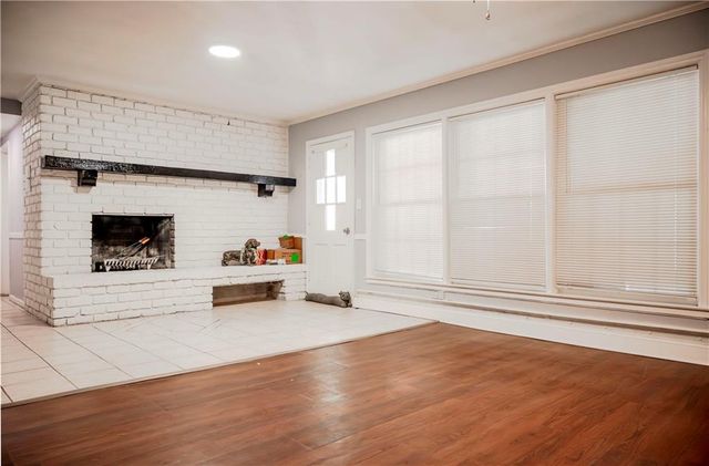 600 E Linwood Terrace, Independence, MO 64055