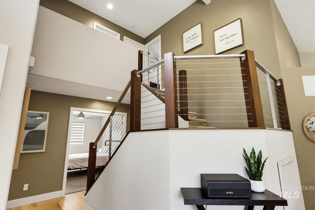 369 S Winthrop Way, Boise, ID 83709