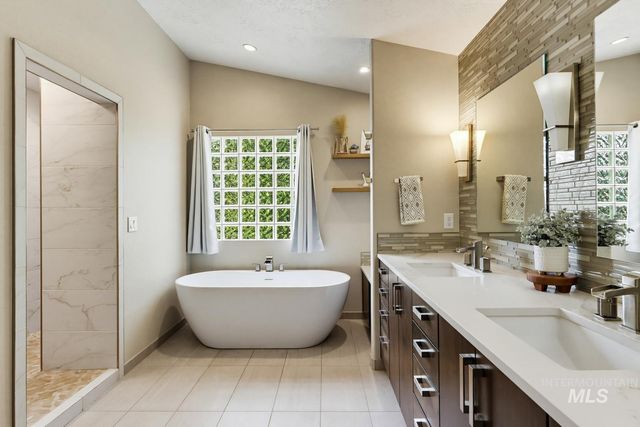 369 S Winthrop Way, Boise, ID 83709