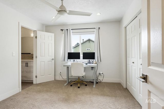 369 S Winthrop Way, Boise, ID 83709