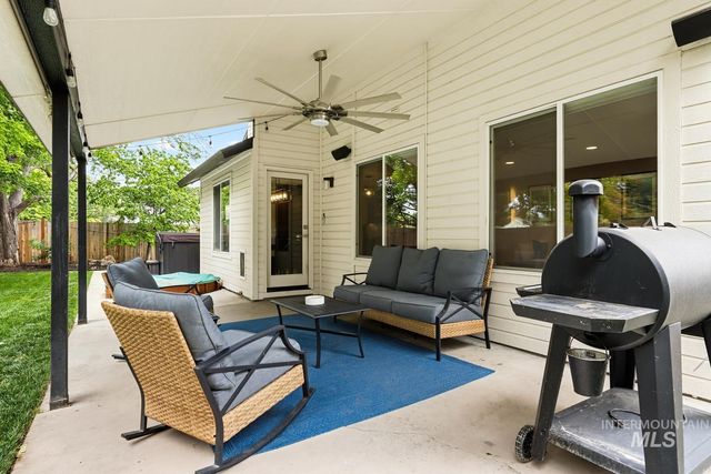 369 S Winthrop Way, Boise, ID 83709