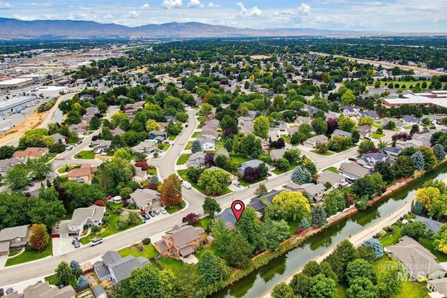 369 S Winthrop Way, Boise, ID 83709
