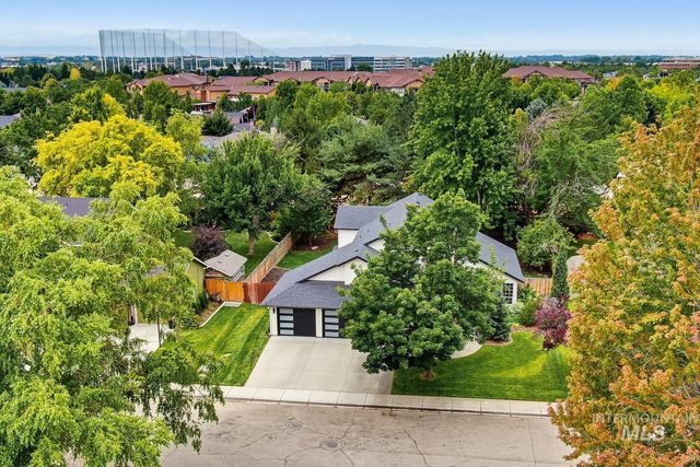 369 S Winthrop Way, Boise, ID 83709