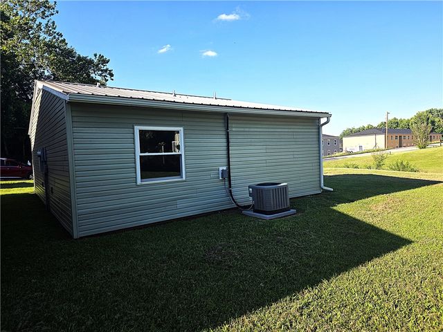 1618 B Campus Drive, Harrison, AR 72601
