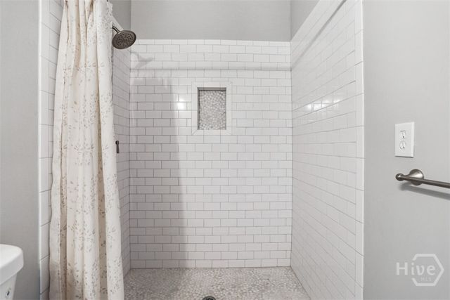 537 E Congress Street B Lower, Savannah, GA 31401