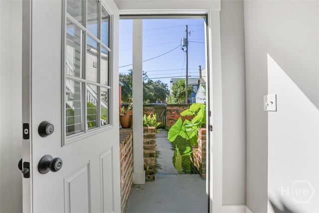 537 E Congress Street B Lower, Savannah, GA 31401