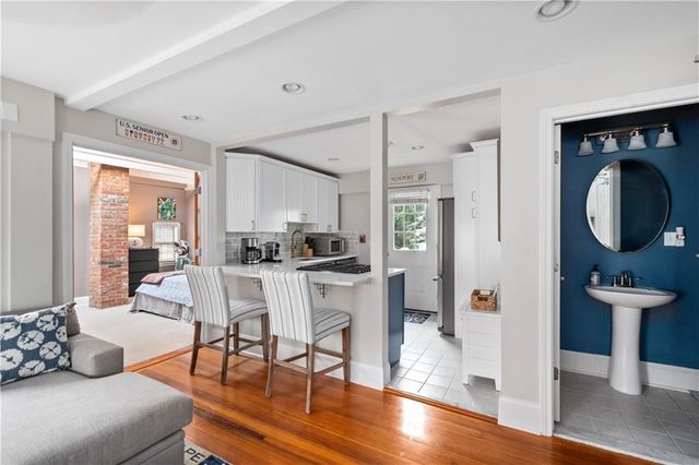 22 Stockholm Street 4, Newport, RI 02840