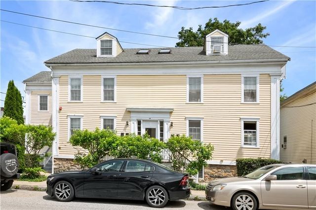 22 Stockholm Street 4, Newport, RI 02840