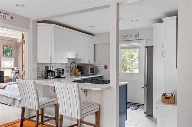 22 Stockholm Street 4, Newport, RI 02840