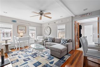 22 Stockholm Street 4, Newport, RI 02840